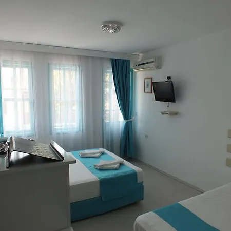 Nisa Hotel *